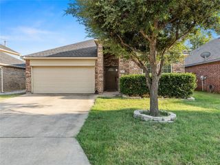 516 Highpark Court, Lake Dallas, TX 75065