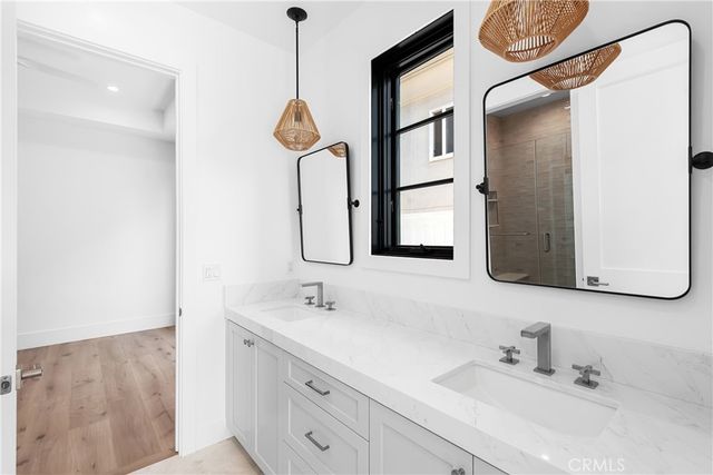 1525 10th, Manhattan Beach, CA 90266