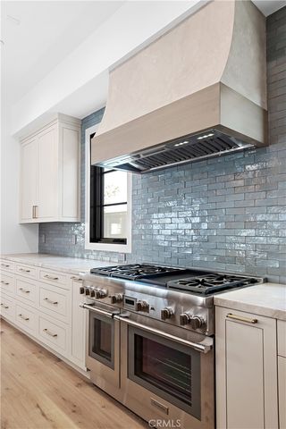 1525 10th, Manhattan Beach, CA 90266