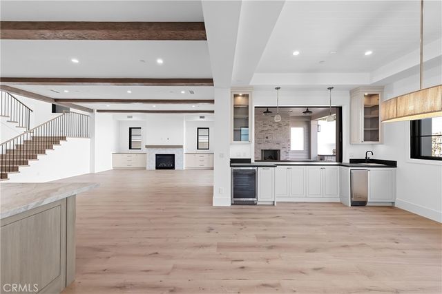 1525 10th, Manhattan Beach, CA 90266