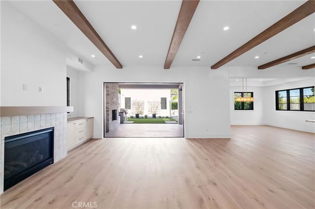 1525 10th, Manhattan Beach, CA 90266