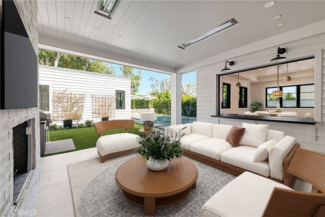 1525 10th, Manhattan Beach, CA 90266