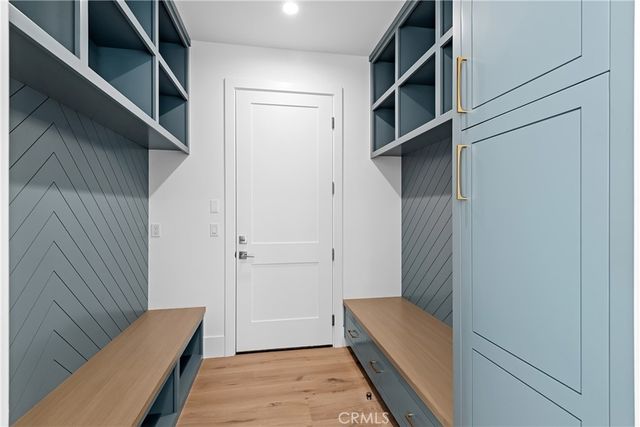 1525 10th, Manhattan Beach, CA 90266