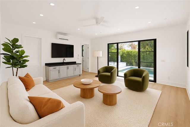 1525 10th, Manhattan Beach, CA 90266