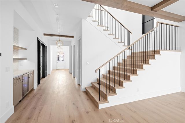 1525 10th, Manhattan Beach, CA 90266