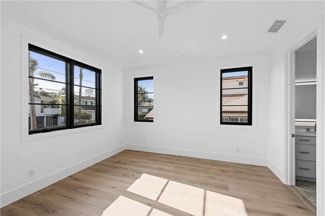 1525 10th, Manhattan Beach, CA 90266