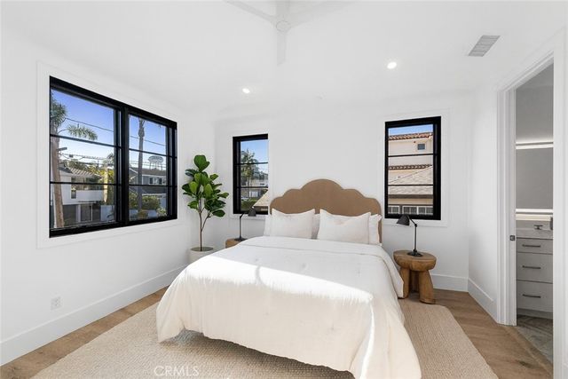 1525 10th, Manhattan Beach, CA 90266