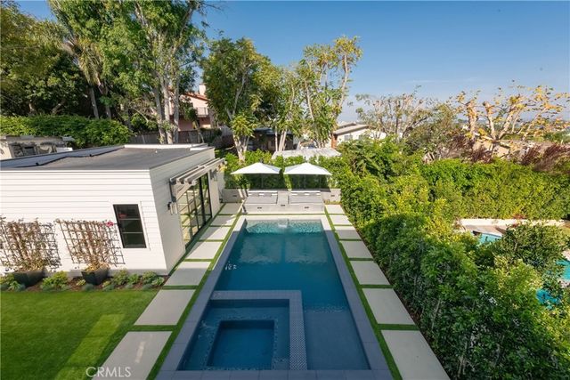 1525 10th, Manhattan Beach, CA 90266