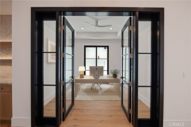 1525 10th, Manhattan Beach, CA 90266