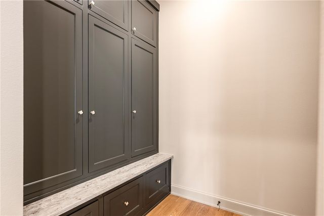 1033 NW A Street, Bentonville, AR 72712
