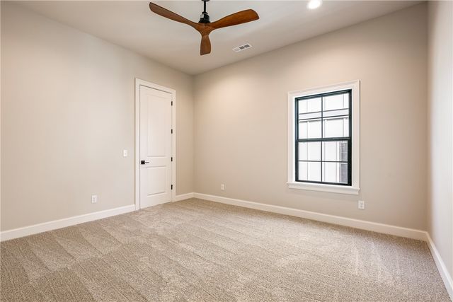 1033 NW A Street, Bentonville, AR 72712