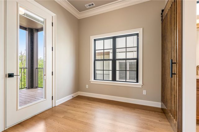 1033 NW A Street, Bentonville, AR 72712