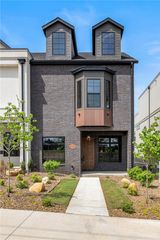 1033 NW A Street, Bentonville, AR 72712