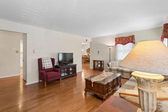 716 WESTFIELD DR, Cinnaminson, NJ 08077