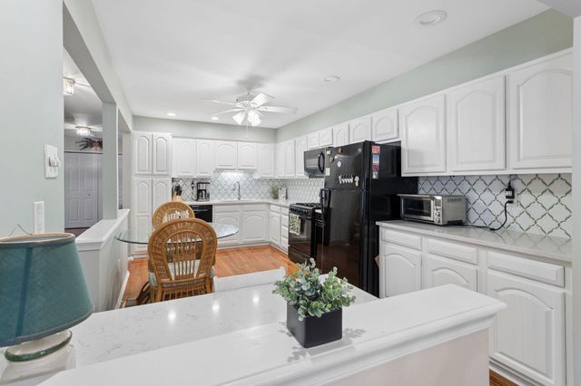 716 WESTFIELD DR, Cinnaminson, NJ 08077