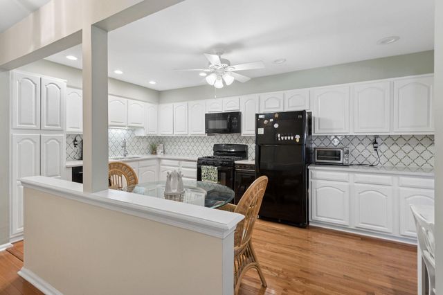 716 WESTFIELD DR, Cinnaminson, NJ 08077