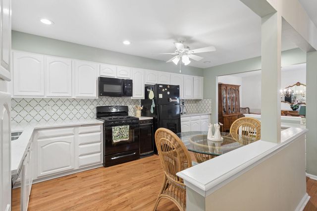 716 WESTFIELD DR, Cinnaminson, NJ 08077