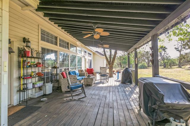 909 Oak Meadow DR, Dripping Springs, TX 78620