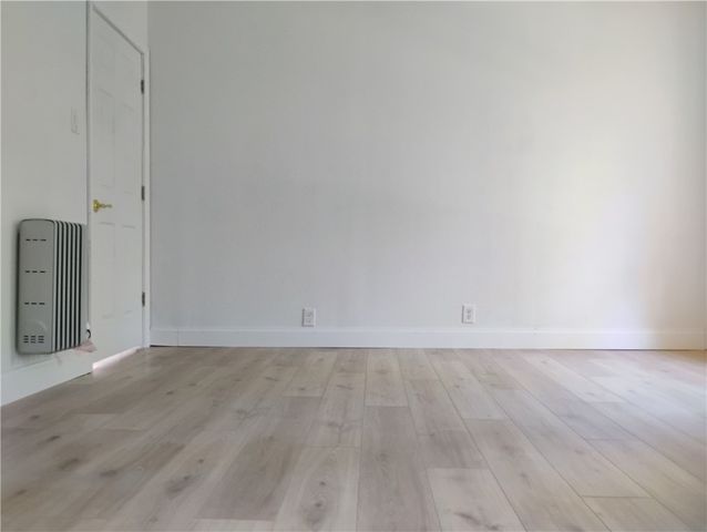 210 N 4th St, Jeannette, PA 15644