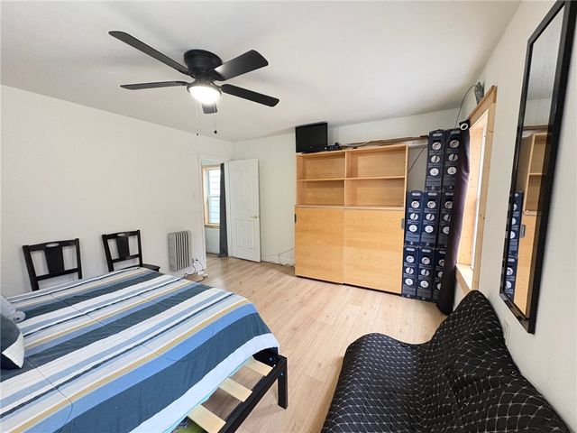 210 N 4th St, Jeannette, PA 15644