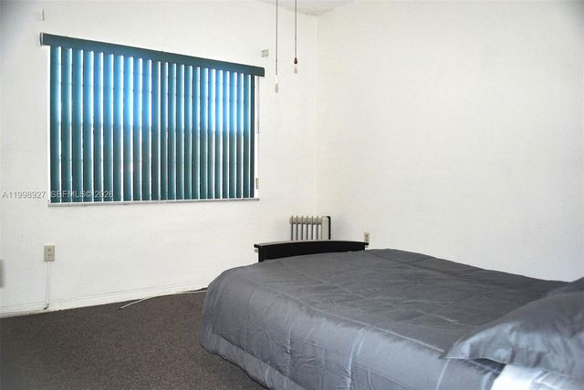 18707 NE 14th Ave 733, Miami, FL 33179