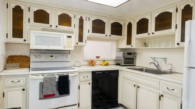 18707 NE 14th Ave 733, Miami, FL 33179