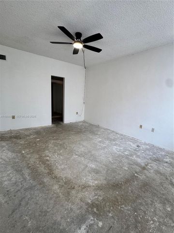 18707 NE 14th Ave 733, Miami, FL 33179