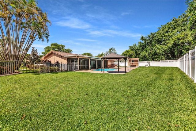 9903 NW 19th St, Coral Springs, FL 33071