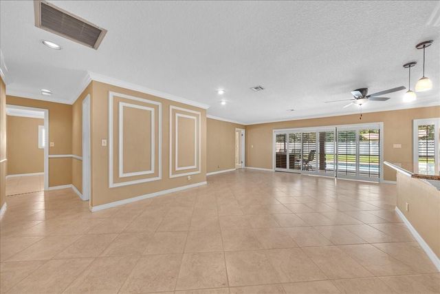 9903 NW 19th St, Coral Springs, FL 33071