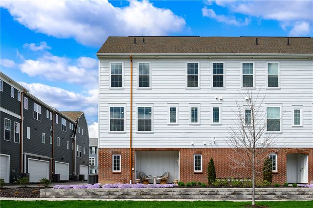800 Gillian Lane, Cranberry Twp, PA 16066