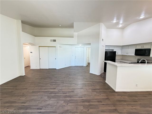 7241 Indian Creek Lane 201, Las Vegas, NV 89149