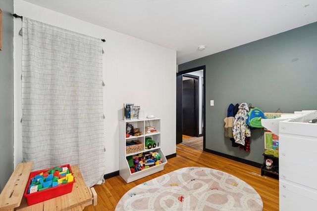 130 Westwood Dr, Nashua, NH 03062