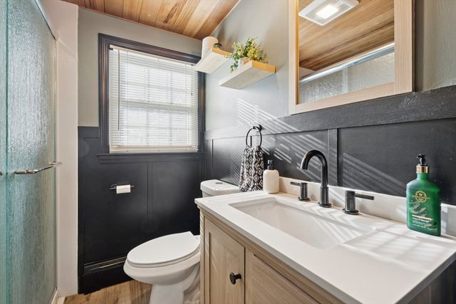 130 Westwood Dr, Nashua, NH 03062