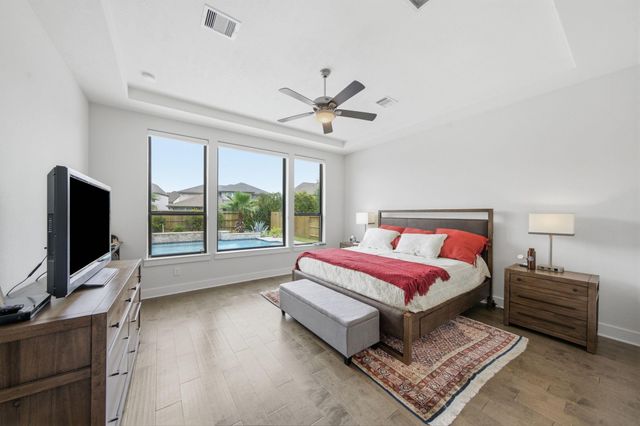 19118 Hartline Green Drive, Cypress, TX 77433