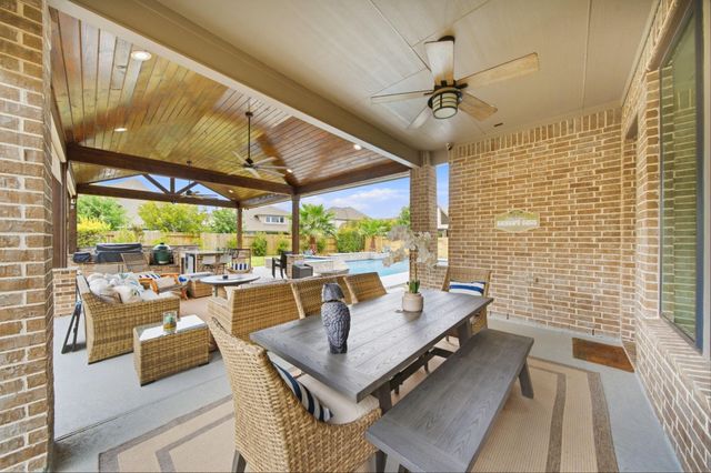 19118 Hartline Green Drive, Cypress, TX 77433