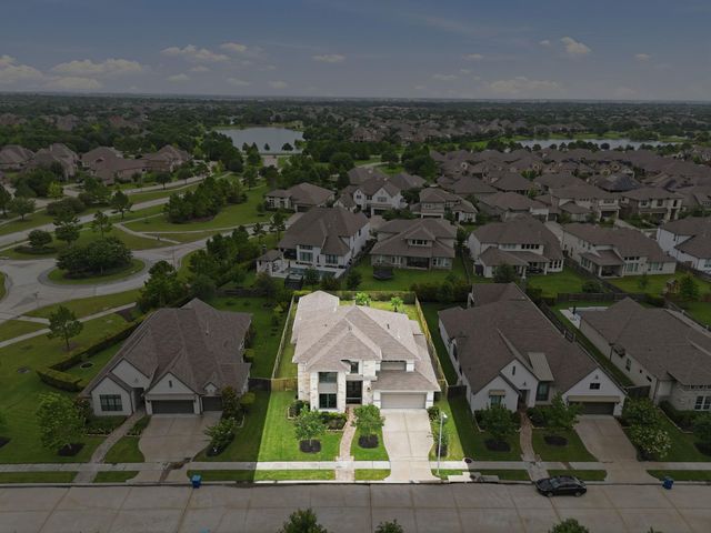 19118 Hartline Green Drive, Cypress, TX 77433
