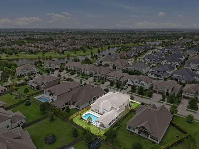 19118 Hartline Green Drive, Cypress, TX 77433