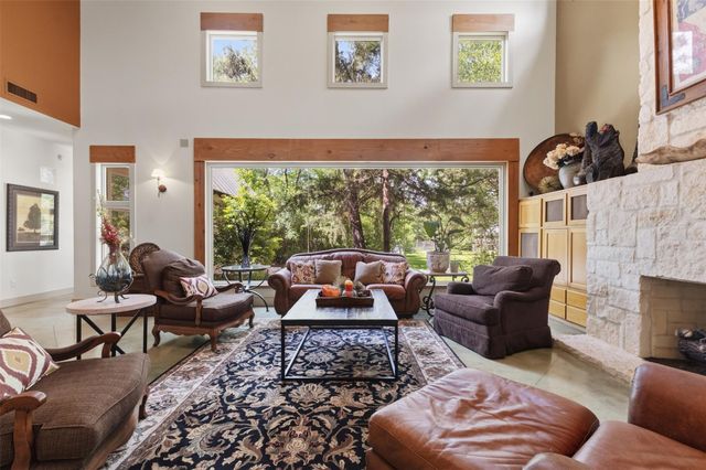 9201 Lake Forest Court N, College Station, TX 77845