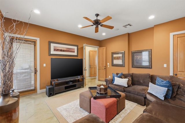 9201 Lake Forest Court N, College Station, TX 77845