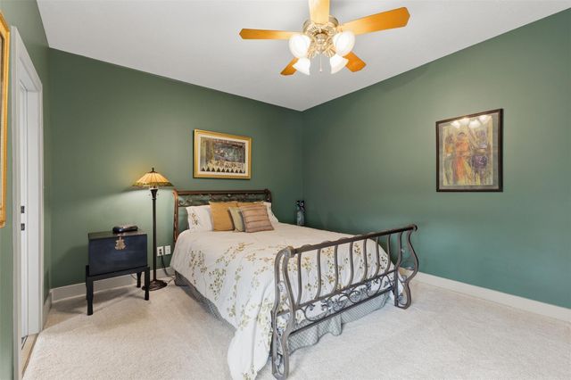 9201 Lake Forest Court N, College Station, TX 77845