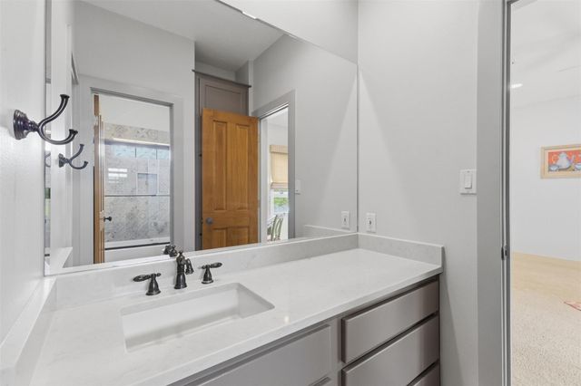 9201 Lake Forest Court N, College Station, TX 77845