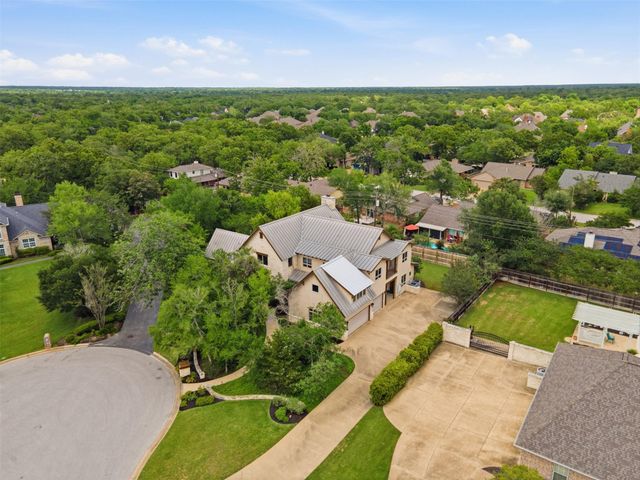 9201 Lake Forest Court N, College Station, TX 77845