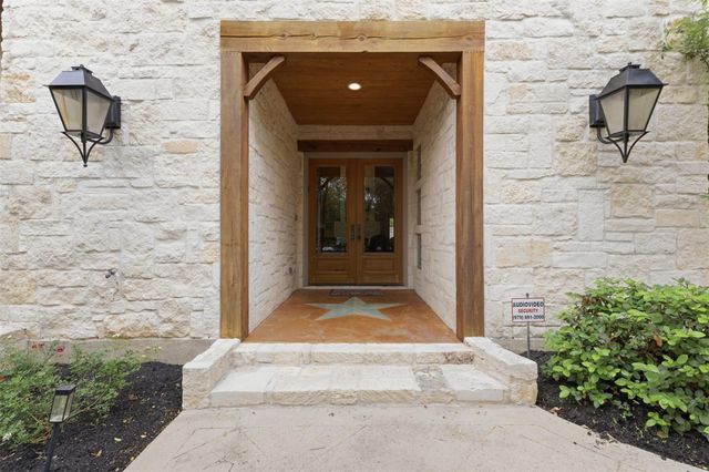 9201 Lake Forest Court N, College Station, TX 77845