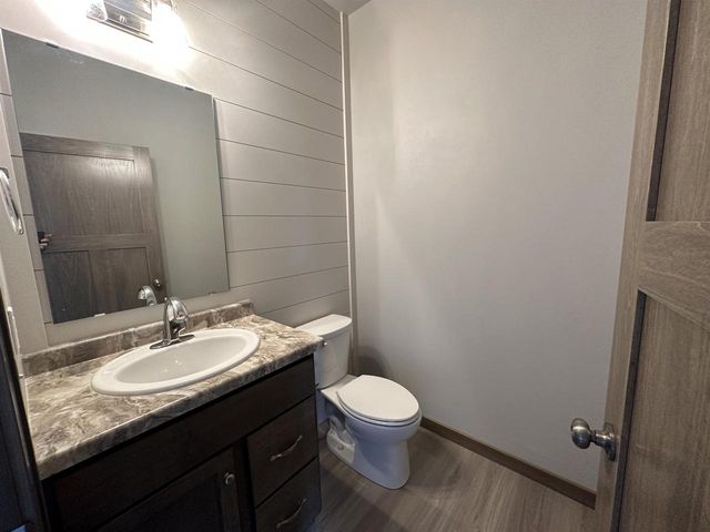 N9035 CEDAR COURT, Menasha, WI 54952