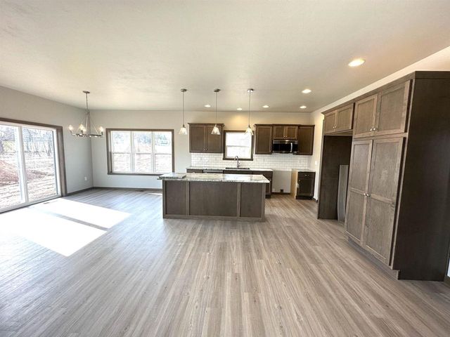 N9035 CEDAR COURT, Menasha, WI 54952