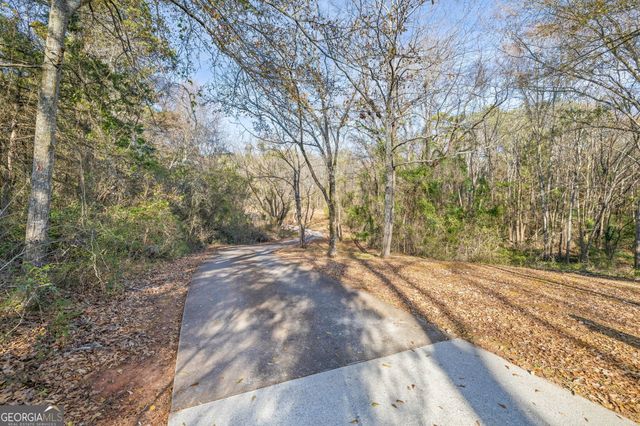 715 Woods Bridge Road, Commerce, GA 30529