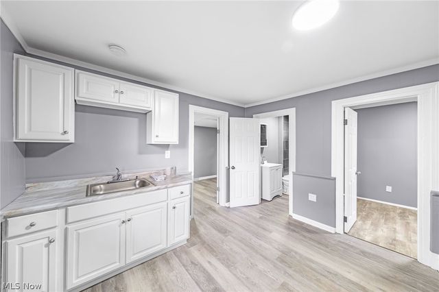 2408 Castle Avenue, Cleveland, OH 44113