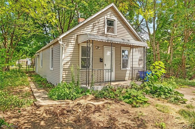 2408 Castle Avenue, Cleveland, OH 44113