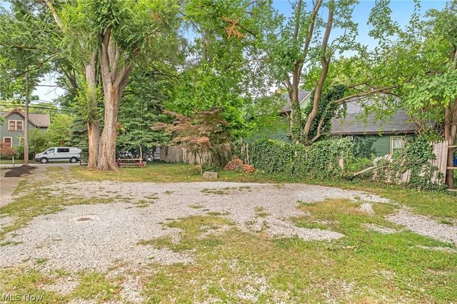 2408 Castle Avenue, Cleveland, OH 44113