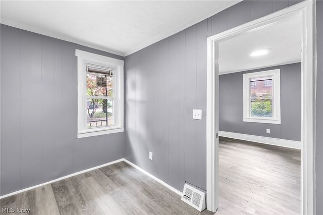 2408 Castle Avenue, Cleveland, OH 44113